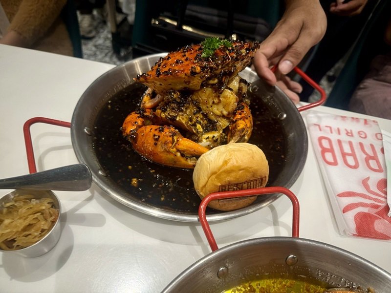 天使城 RED CRAB 螃蟹 大餐 第二張 戰神 Day 5 媽媽桑 Paula