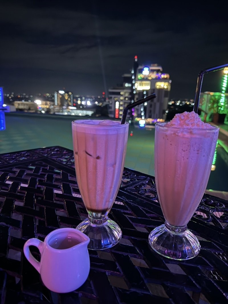 天使城 外送按摩 飯店 頂樓 咖啡 等待 回血